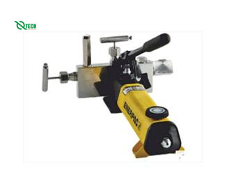 Thiết bị hiệu chuẩn áp suất R&D Instruments EPCK 700 (Thủy lực, 0~700 bar ; 0.05%)