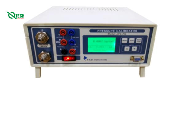 Máy đo áp suất chuẩn gắn tủ R&D Instruments APCPM-2000 LP (2000 mmH2O, 0.05%)